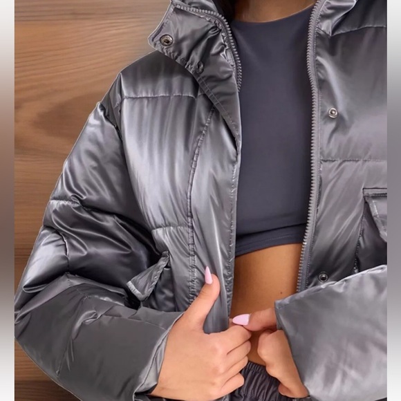 NEW $105 PrettyLittleThing Metallic Pewter Silver Puffer Jacket - 10 - Picture 3 of 5